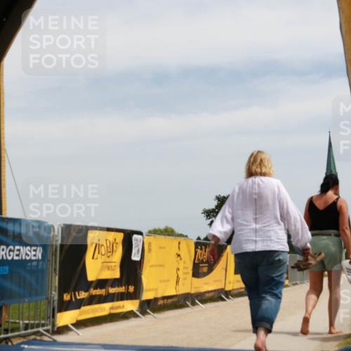22.06.2025 - Viking Triathlon H.Heesch http://msf.ph/oto/8087676 22.06.2025 12:37:59 Laufen  meine-sportfotos.de