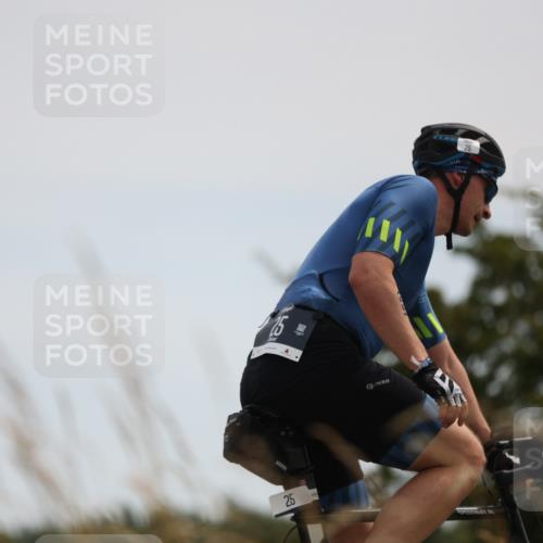 22.06.2025 - Viking Triathlon Yannick Fuchs http://msf.ph/oto/8087677 22.06.2025 13:10:06 Radfahren 25, 128, 181, 614 meine-sportfotos.de