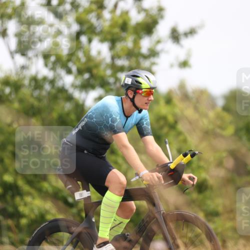 22.06.2025 - Viking Triathlon Yannick Fuchs http://msf.ph/oto/8087683 22.06.2025 13:10:08 Radfahren 25, 128, 181, 614 meine-sportfotos.de
