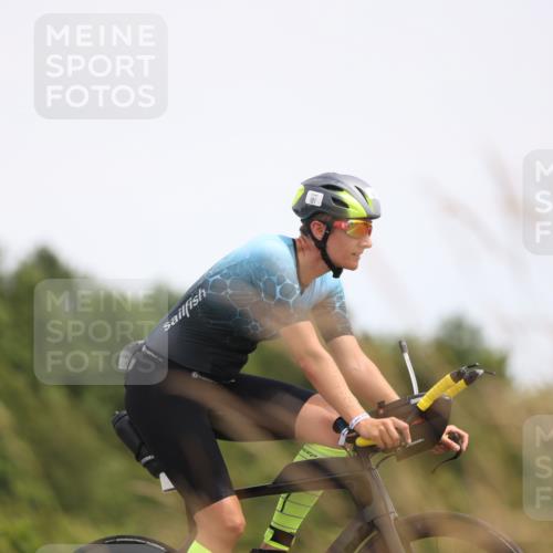 22.06.2025 - Viking Triathlon Yannick Fuchs http://msf.ph/oto/8087685 22.06.2025 13:10:08 Radfahren 25, 128, 181, 614 meine-sportfotos.de