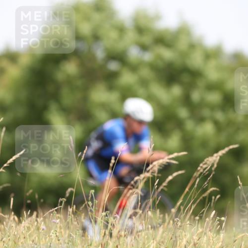 22.06.2025 - Viking Triathlon Yannick Fuchs http://msf.ph/oto/8087714 22.06.2025 13:10:41 Radfahren 136, 225, 488 meine-sportfotos.de