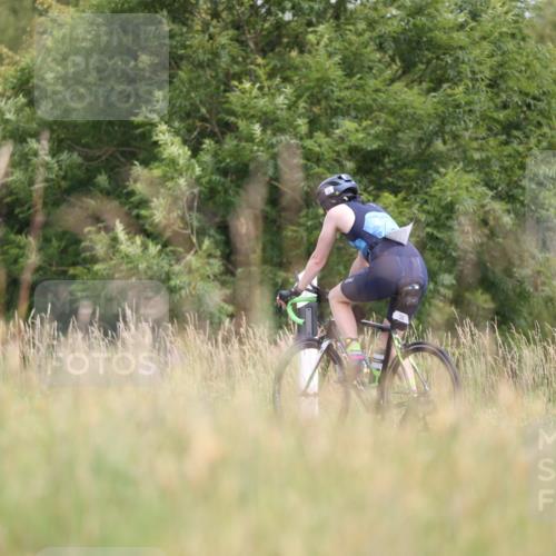 22.06.2025 - Viking Triathlon Yannick Fuchs http://msf.ph/oto/8087750 22.06.2025 13:10:54 Radfahren 621, 634 meine-sportfotos.de