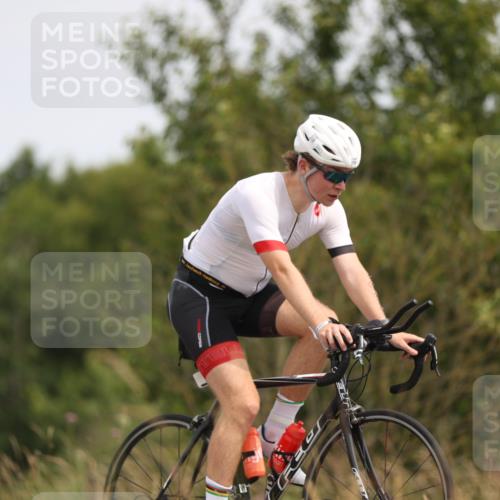 22.06.2025 - Viking Triathlon Yannick Fuchs http://msf.ph/oto/8087766 22.06.2025 13:11:03 Radfahren 154, 291, 318 meine-sportfotos.de