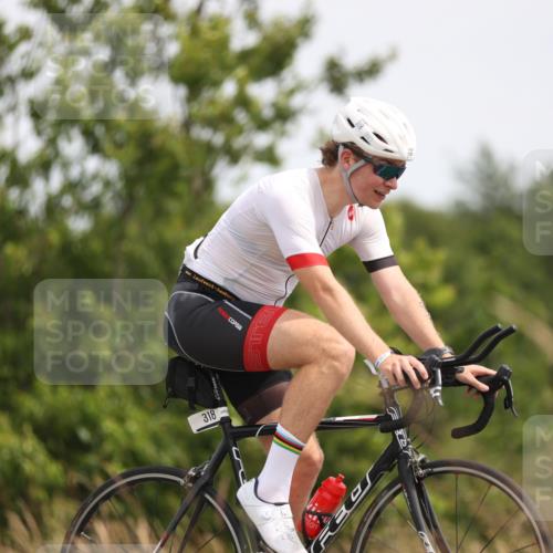 22.06.2025 - Viking Triathlon Yannick Fuchs http://msf.ph/oto/8087769 22.06.2025 13:11:03 Radfahren 154, 291, 318 meine-sportfotos.de