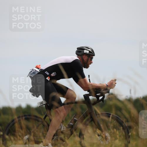 22.06.2025 - Viking Triathlon Yannick Fuchs http://msf.ph/oto/8087815 22.06.2025 13:11:20 Radfahren 327, 342, 626 meine-sportfotos.de