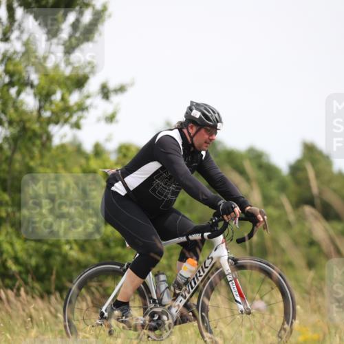 22.06.2025 - Viking Triathlon Yannick Fuchs http://msf.ph/oto/8087823 22.06.2025 13:11:23 Radfahren 328, 342, 626 meine-sportfotos.de
