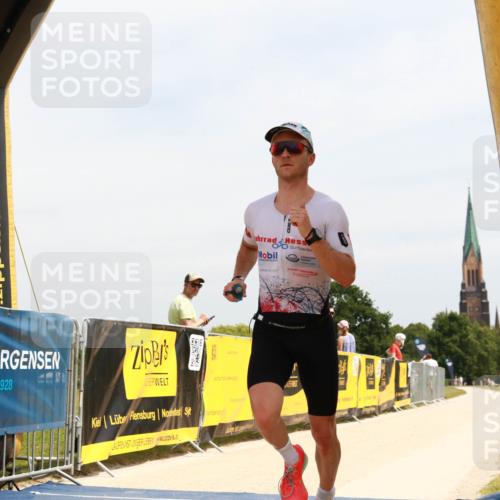 22.06.2025 - Viking Triathlon H.Heesch http://msf.ph/oto/8087844 22.06.2025 12:59:01 Laufen 521 meine-sportfotos.de