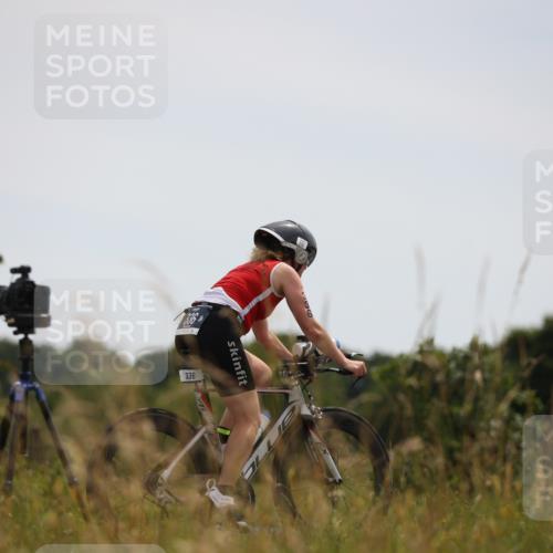 22.06.2025 - Viking Triathlon Yannick Fuchs http://msf.ph/oto/8087862 22.06.2025 13:11:34 Radfahren 328, 336 meine-sportfotos.de