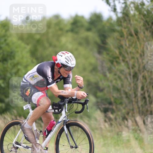 22.06.2025 - Viking Triathlon Yannick Fuchs http://msf.ph/oto/8087897 22.06.2025 13:12:30 Radfahren 83, 493 meine-sportfotos.de