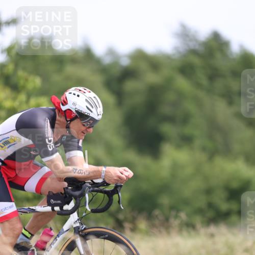 22.06.2025 - Viking Triathlon Yannick Fuchs http://msf.ph/oto/8087903 22.06.2025 13:12:31 Radfahren 83, 493 meine-sportfotos.de