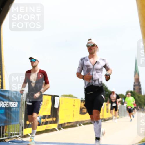 22.06.2025 - Viking Triathlon H.Heesch http://msf.ph/oto/8087907 22.06.2025 13:04:31 Laufen 1, 527, 536, 654 meine-sportfotos.de
