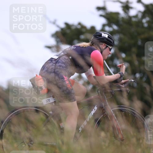 22.06.2025 - Viking Triathlon Yannick Fuchs http://msf.ph/oto/8087980 22.06.2025 13:13:16 Radfahren 64, 186, 320 meine-sportfotos.de