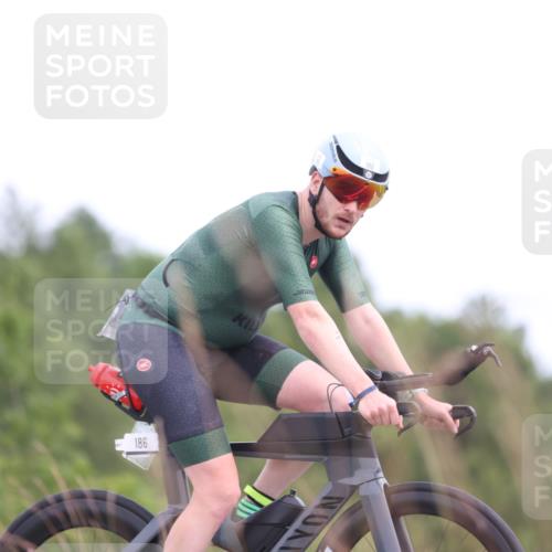 22.06.2025 - Viking Triathlon Yannick Fuchs http://msf.ph/oto/8087992 22.06.2025 13:13:23 Radfahren 64, 186, 251, 480 meine-sportfotos.de
