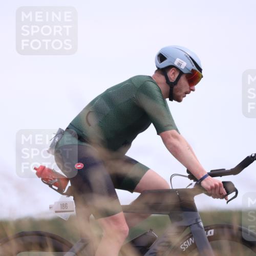 22.06.2025 - Viking Triathlon Yannick Fuchs http://msf.ph/oto/8087997 22.06.2025 13:13:24 Radfahren 64, 186, 251, 480 meine-sportfotos.de