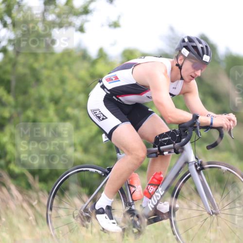 22.06.2025 - Viking Triathlon Yannick Fuchs http://msf.ph/oto/8088011 22.06.2025 13:13:28 Radfahren 186, 251, 263, 353, 480 meine-sportfotos.de
