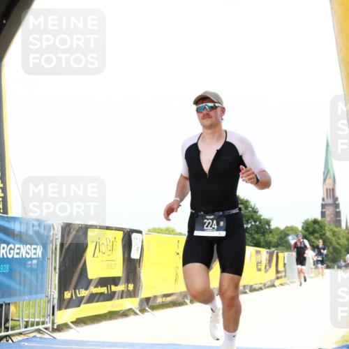 22.06.2025 - Viking Triathlon H.Heesch http://msf.ph/oto/8088026 22.06.2025 13:10:53 Laufen 224 meine-sportfotos.de