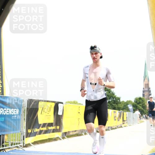 22.06.2025 - Viking Triathlon H.Heesch http://msf.ph/oto/8088034 22.06.2025 13:11:06 Laufen 42, 351, 455 meine-sportfotos.de