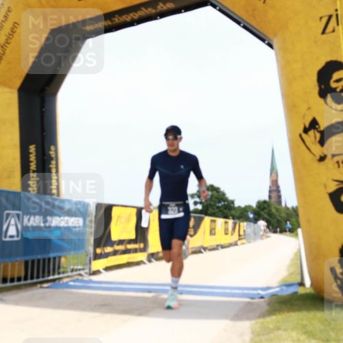 22.06.2025 - Viking Triathlon H.Heesch http://msf.ph/oto/8088054 22.06.2025 13:11:47 Laufen 323 meine-sportfotos.de