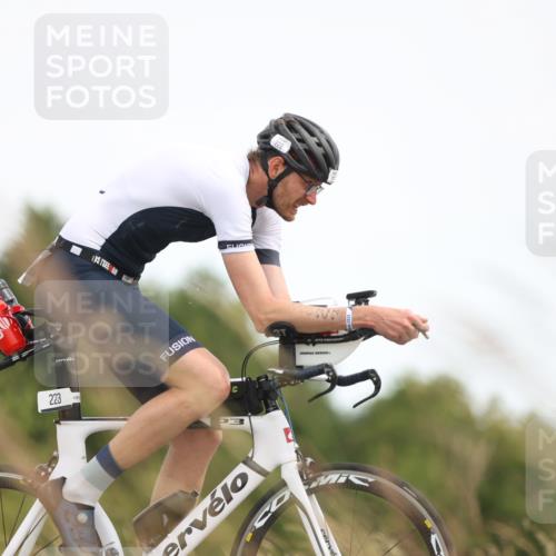 22.06.2025 - Viking Triathlon Yannick Fuchs http://msf.ph/oto/8088083 22.06.2025 13:13:51 Radfahren 223, 326, 465 meine-sportfotos.de