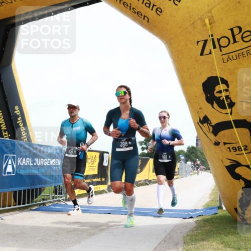 22.06.2025 - Viking Triathlon H.Heesch http://msf.ph/oto/8088106 22.06.2025 13:13:22 Laufen 233, 300, 398, 451, 551 meine-sportfotos.de