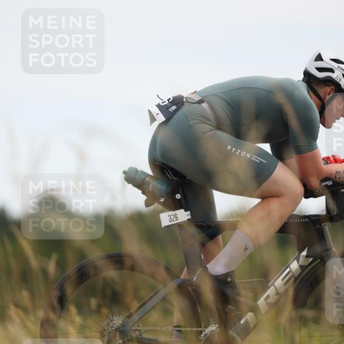 22.06.2025 - Viking Triathlon Yannick Fuchs http://msf.ph/oto/8088138 22.06.2025 13:13:56 Radfahren 223, 326 meine-sportfotos.de