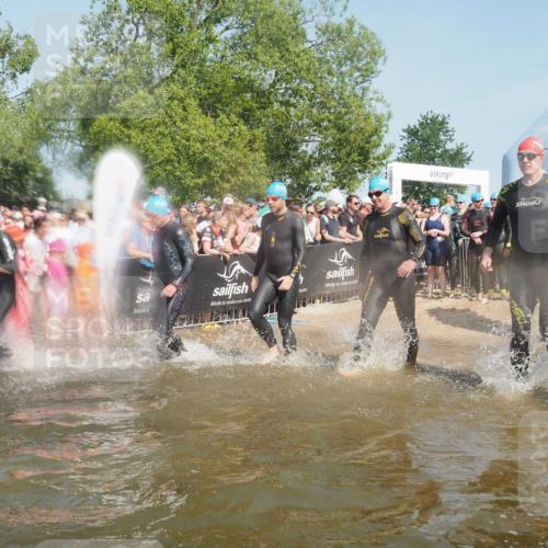 22.06.2025 - Viking Triathlon KatJ http://msf.ph/oto/8088156 22.06.2025 10:08:14 Schwimmen 37, 51, 106, 116, 133, 140, 206, 222, 225, 268, 364, 378, 403, 406, 410, 422, 466, 480, 543, 638 meine-sportfotos.de