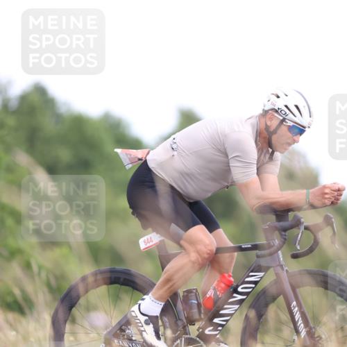 22.06.2025 - Viking Triathlon Yannick Fuchs http://msf.ph/oto/8088166 22.06.2025 13:14:12 Radfahren 165, 644 meine-sportfotos.de