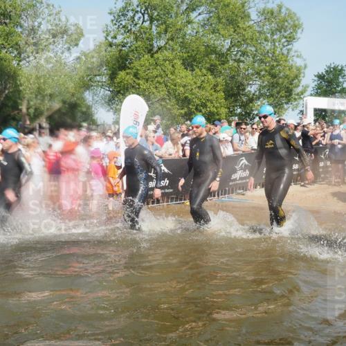 22.06.2025 - Viking Triathlon KatJ http://msf.ph/oto/8088175 22.06.2025 10:08:14 Schwimmen 37, 51, 106, 116, 133, 140, 206, 222, 225, 268, 364, 378, 403, 406, 410, 422, 466, 480, 543, 638 meine-sportfotos.de