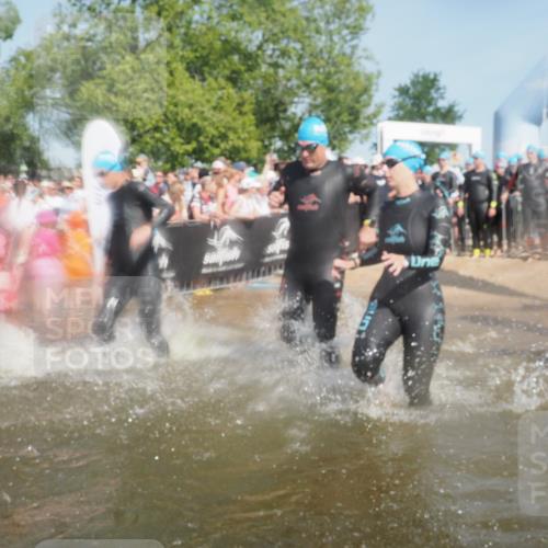 22.06.2025 - Viking Triathlon KatJ http://msf.ph/oto/8088266 22.06.2025 10:08:20 Schwimmen 37, 48, 69, 97, 133, 140, 222, 225, 364, 403, 406, 410, 499, 518, 638 meine-sportfotos.de
