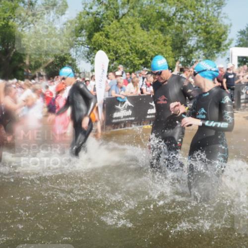 22.06.2025 - Viking Triathlon KatJ http://msf.ph/oto/8088283 22.06.2025 10:08:20 Schwimmen 37, 48, 69, 97, 133, 140, 222, 225, 364, 403, 406, 410, 499, 518, 638 meine-sportfotos.de