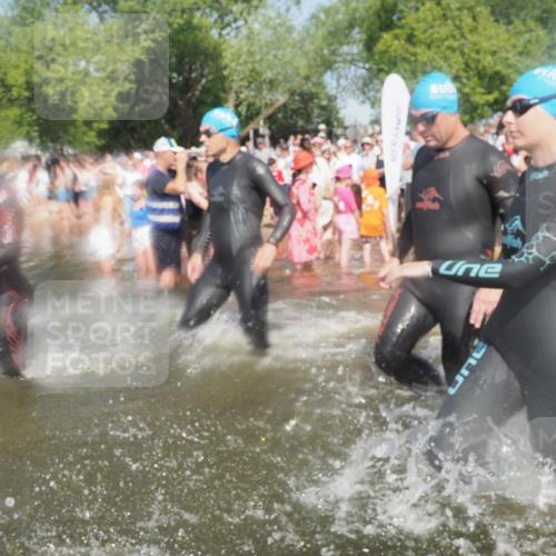 22.06.2025 - Viking Triathlon KatJ http://msf.ph/oto/8088305 22.06.2025 10:08:21 Schwimmen 37, 48, 69, 97, 133, 140, 222, 225, 364, 403, 406, 410, 499, 518, 638 meine-sportfotos.de