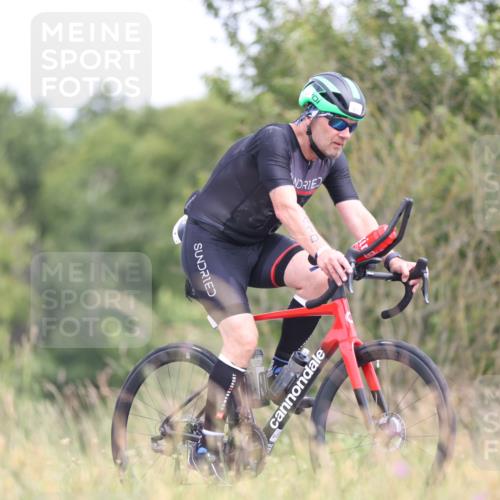22.06.2025 - Viking Triathlon Yannick Fuchs http://msf.ph/oto/8088326 22.06.2025 13:15:28 Radfahren 43, 410 meine-sportfotos.de