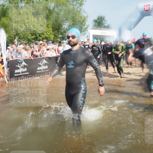 22.06.2025 - Viking Triathlon KatJ http://msf.ph/oto/8088396 22.06.2025 10:08:33 Schwimmen 48, 69, 71, 97, 166, 246, 303, 305, 319, 357, 360, 472, 481, 490, 499, 518, 542 meine-sportfotos.de