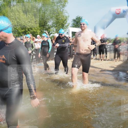 22.06.2025 - Viking Triathlon KatJ http://msf.ph/oto/8088484 22.06.2025 10:08:39 Schwimmen 71, 136, 166, 234, 241, 246, 303, 305, 319, 356, 357, 360, 459, 470, 471, 472, 481, 490, 542, 656 meine-sportfotos.de