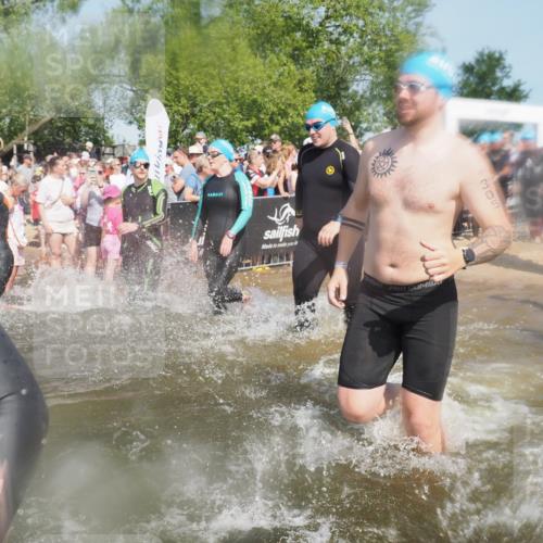 22.06.2025 - Viking Triathlon KatJ http://msf.ph/oto/8088510 22.06.2025 10:08:40 Schwimmen 71, 136, 166, 234, 241, 246, 303, 305, 319, 356, 357, 459, 470, 471, 656 meine-sportfotos.de