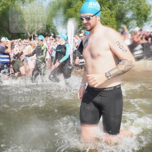 22.06.2025 - Viking Triathlon KatJ http://msf.ph/oto/8088532 22.06.2025 10:08:41 Schwimmen 71, 136, 166, 234, 241, 246, 303, 305, 319, 356, 357, 459, 470, 471, 656 meine-sportfotos.de
