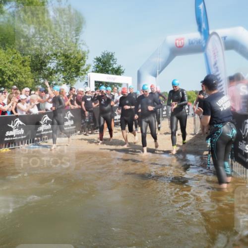 22.06.2025 - Viking Triathlon KatJ http://msf.ph/oto/8088551 22.06.2025 10:08:42 Schwimmen 71, 136, 166, 234, 241, 246, 303, 305, 319, 356, 357, 459, 470, 471, 656 meine-sportfotos.de