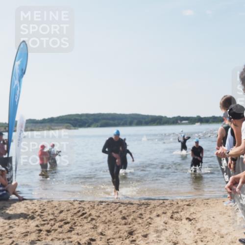 22.06.2025 - Viking Triathlon MichiJ http://msf.ph/oto/8088584 22.06.2025 10:36:37 Schwimmen 42, 232, 251, 332 meine-sportfotos.de