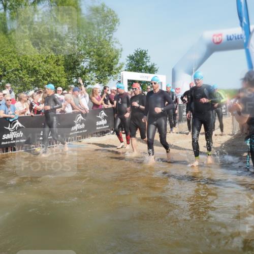 22.06.2025 - Viking Triathlon KatJ http://msf.ph/oto/8088589 22.06.2025 10:08:43 Schwimmen 71, 136, 166, 234, 241, 246, 303, 305, 319, 356, 357, 459, 470, 471, 640, 656 meine-sportfotos.de