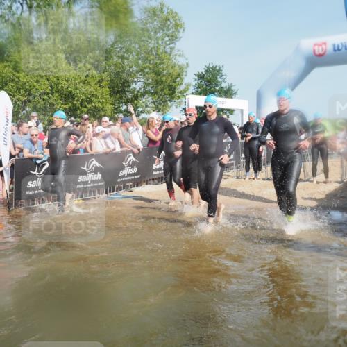 22.06.2025 - Viking Triathlon KatJ http://msf.ph/oto/8088608 22.06.2025 10:08:43 Schwimmen 71, 136, 166, 234, 241, 246, 303, 305, 319, 356, 357, 459, 470, 471, 640, 656 meine-sportfotos.de