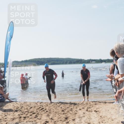 22.06.2025 - Viking Triathlon MichiJ http://msf.ph/oto/8088669 22.06.2025 10:36:41 Schwimmen 232, 251, 332 meine-sportfotos.de