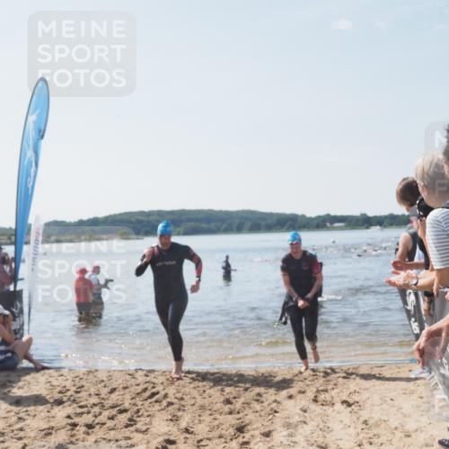22.06.2025 - Viking Triathlon MichiJ http://msf.ph/oto/8088684 22.06.2025 10:36:41 Schwimmen 232, 251, 332 meine-sportfotos.de
