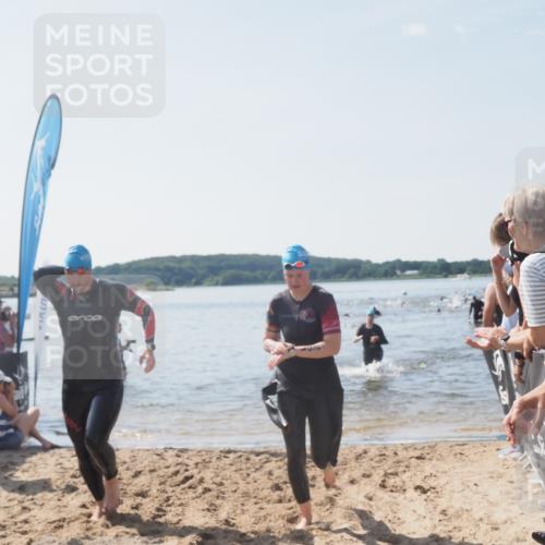 22.06.2025 - Viking Triathlon MichiJ http://msf.ph/oto/8088711 22.06.2025 10:36:42 Schwimmen 232, 251, 332 meine-sportfotos.de