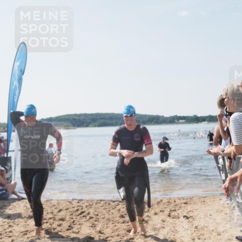 22.06.2025 - Viking Triathlon MichiJ http://msf.ph/oto/8088718 22.06.2025 10:36:42 Schwimmen 232, 251, 332 meine-sportfotos.de