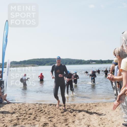22.06.2025 - Viking Triathlon MichiJ http://msf.ph/oto/8088805 22.06.2025 10:37:06 Schwimmen 172, 331, 355, 388, 454, 500, 513, 649 meine-sportfotos.de