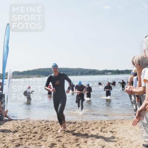 22.06.2025 - Viking Triathlon MichiJ http://msf.ph/oto/8088812 22.06.2025 10:37:06 Schwimmen 172, 331, 355, 388, 454, 500, 513, 649 meine-sportfotos.de