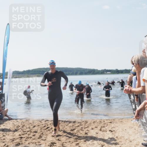 22.06.2025 - Viking Triathlon MichiJ http://msf.ph/oto/8088819 22.06.2025 10:37:06 Schwimmen 172, 331, 355, 388, 454, 500, 513, 649 meine-sportfotos.de