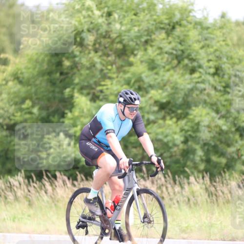 22.06.2025 - Viking Triathlon Yannick Fuchs http://msf.ph/oto/8088834 22.06.2025 13:17:54 Radfahren 55, 236, 467 meine-sportfotos.de