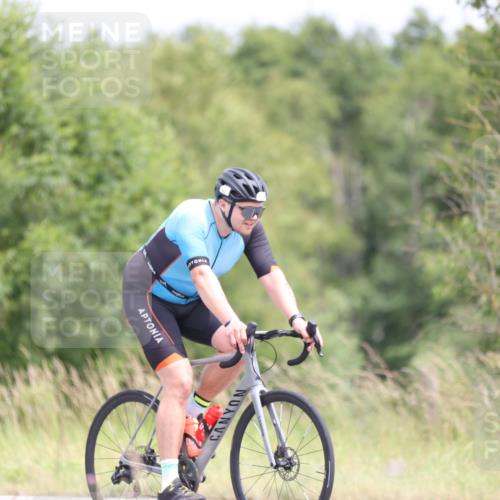 22.06.2025 - Viking Triathlon Yannick Fuchs http://msf.ph/oto/8088841 22.06.2025 13:17:54 Radfahren 55, 236, 467 meine-sportfotos.de