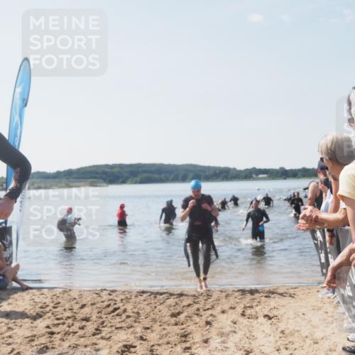 22.06.2025 - Viking Triathlon MichiJ http://msf.ph/oto/8088854 22.06.2025 10:37:08 Schwimmen 172, 355, 370, 388, 454, 500, 513, 649 meine-sportfotos.de